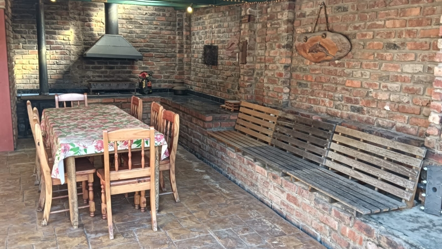 4 Bedroom Property for Sale in Dorchester Heights Eastern Cape